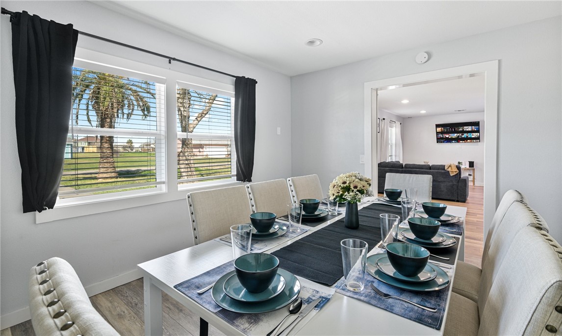 309 E. Pompano Property Photo 4