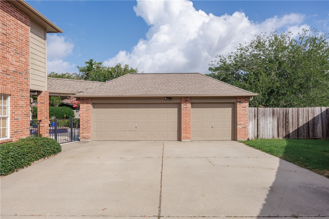 7501 Lourdes St Property Photo 40