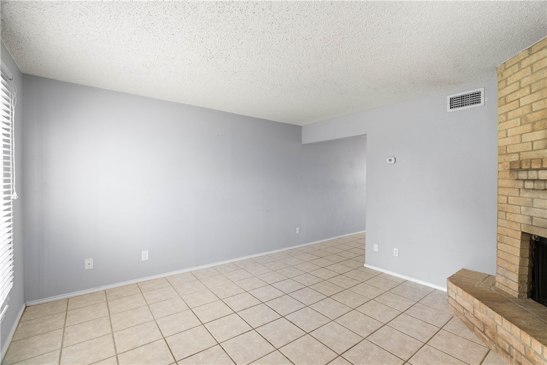 6702 Everhart W105 Property Photo 2