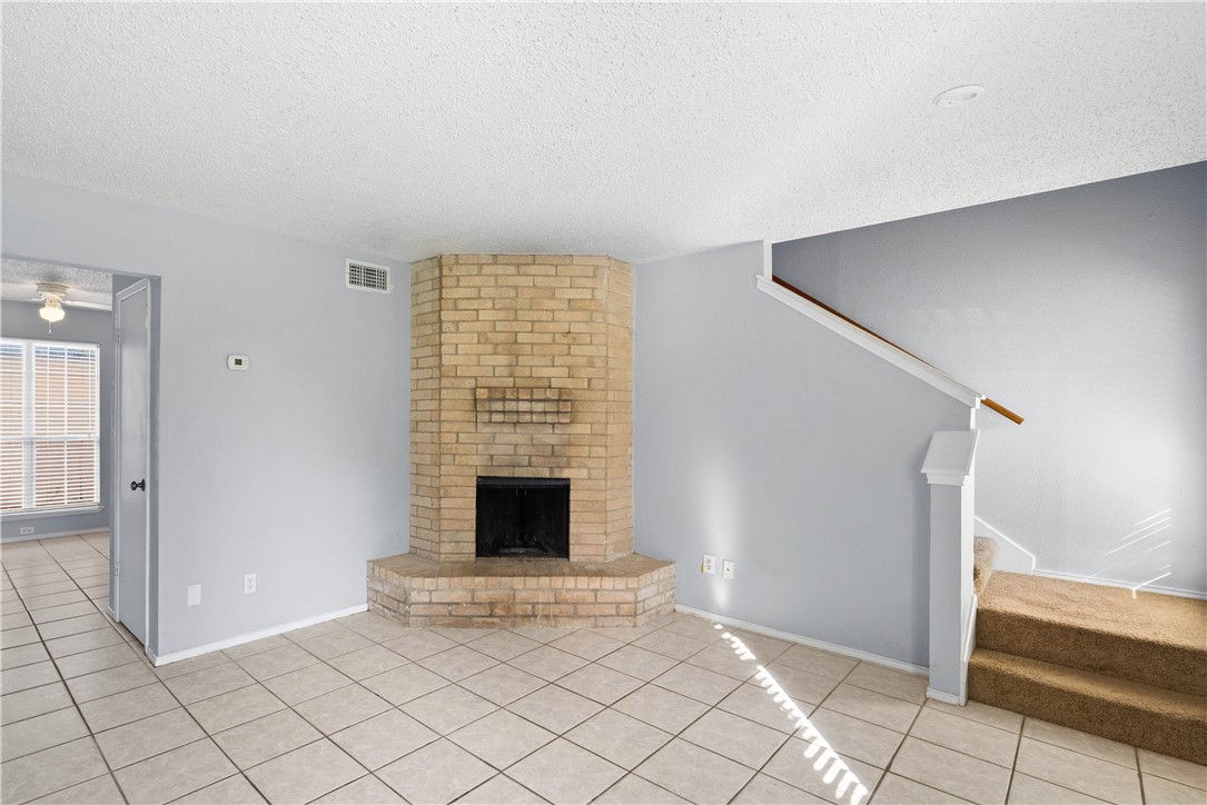 6702 Everhart W105 Property Photo 3