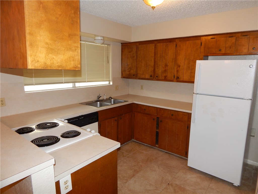 11617 Agua Dulce #b Property Photo 5