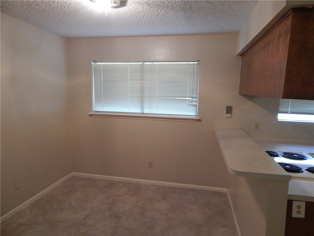 11617 Agua Dulce #b Property Photo 6