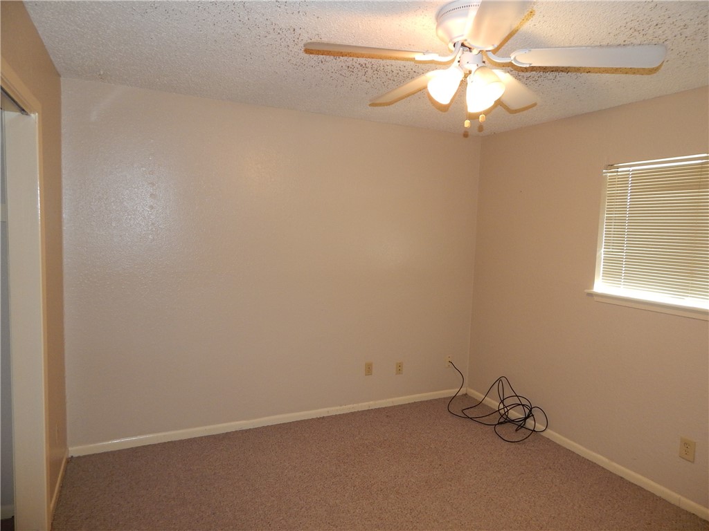 11617 Agua Dulce #b Property Photo 7