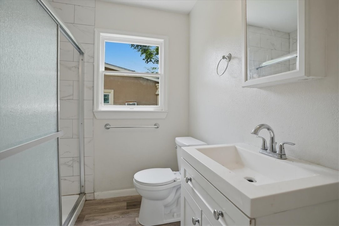 1049 Deforrest St Property Photo 19