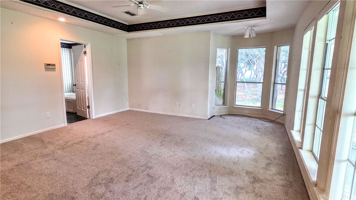 409 Champions Dr Property Photo 18