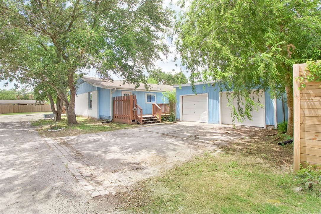 302 Wray Lane Property Photo 1