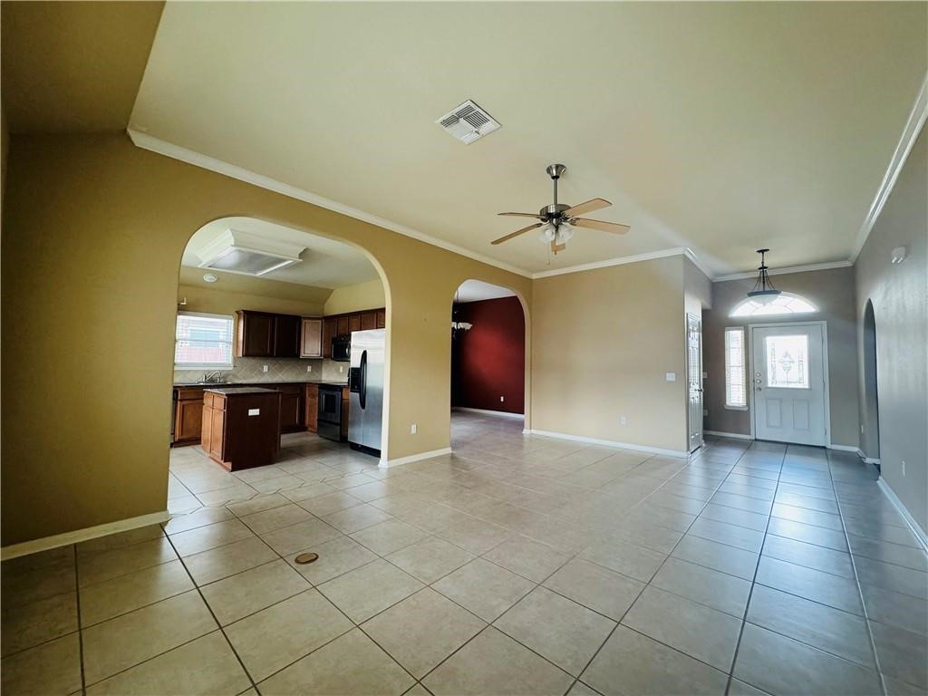7541 Exeter Ct Property Photo 2