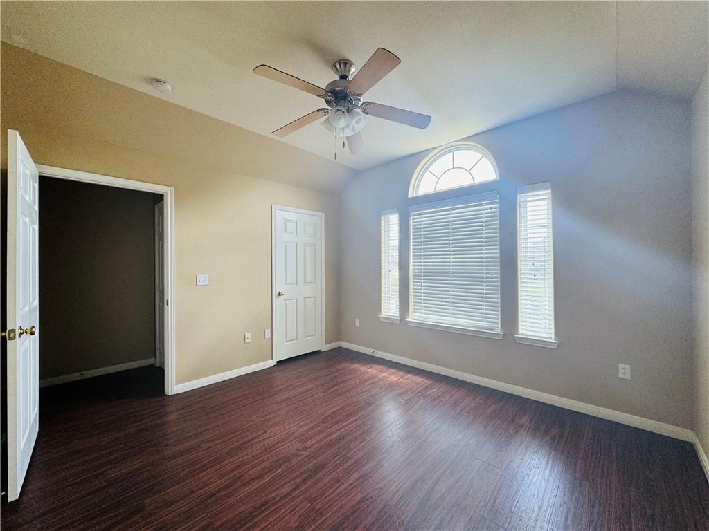 7541 Exeter Ct Property Photo 6