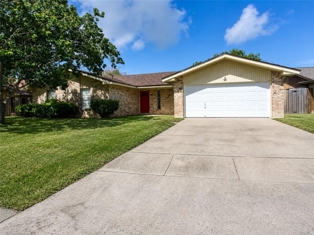 1817 Dolphin Dr Property Photo 1