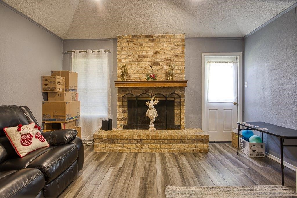 1817 Dolphin Dr Property Photo 6