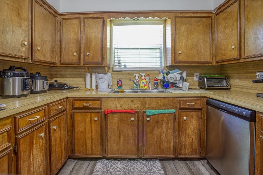 1817 Dolphin Dr Property Photo 10