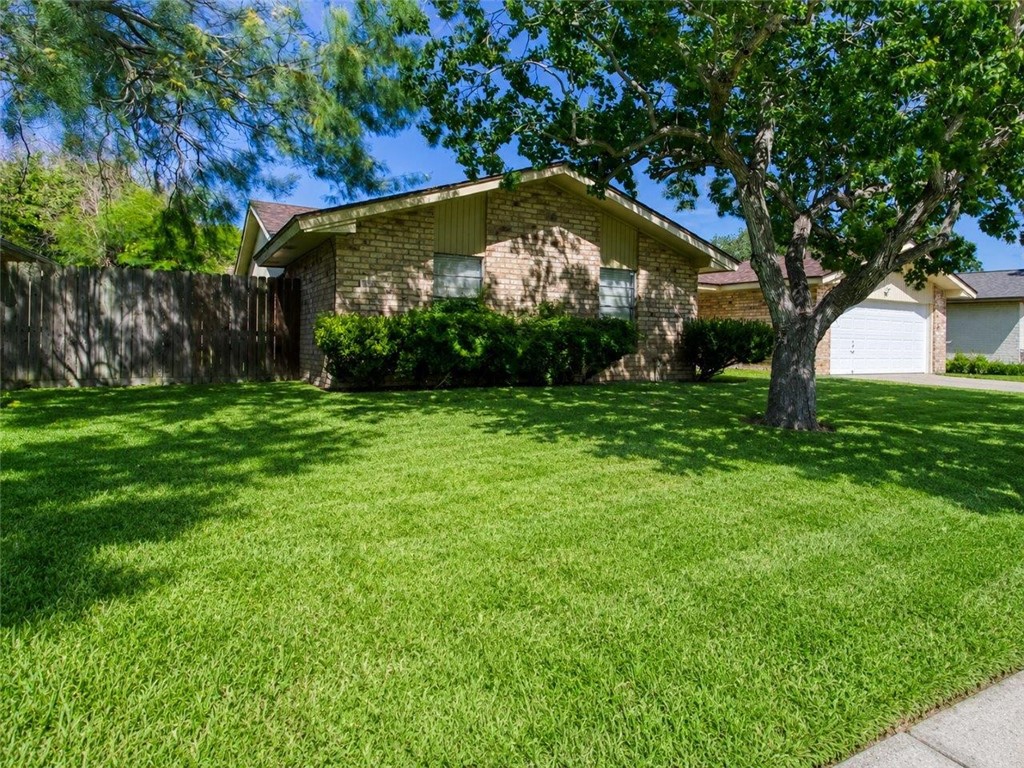 1817 Dolphin Dr Property Photo 23
