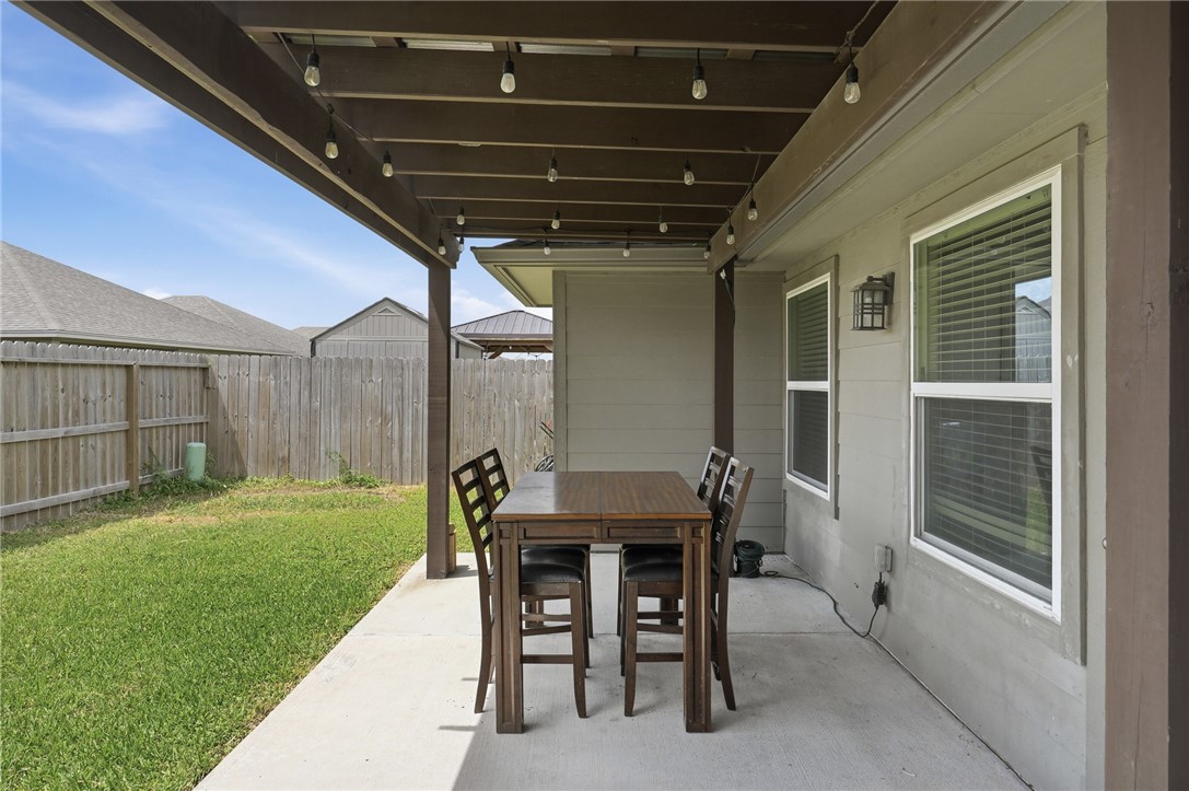 7526 Loyd Neal Dr Property Photo 23