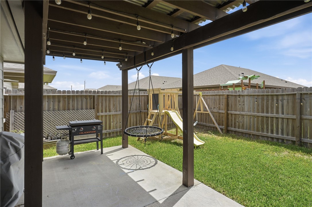 7526 Loyd Neal Dr Property Photo 24