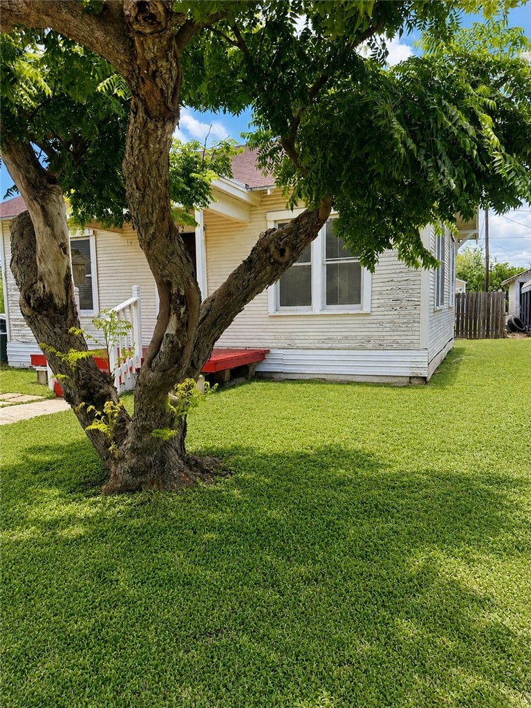 542 Mcintyre Ave Property Photo 17
