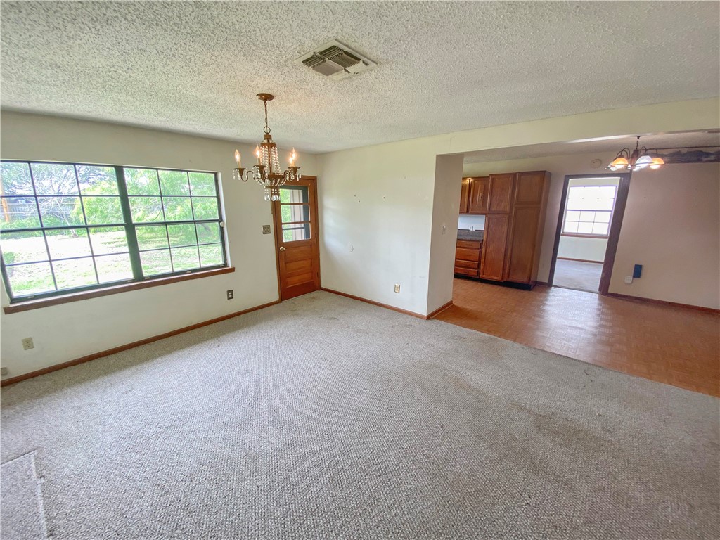 908 Fannin St Property Photo 11