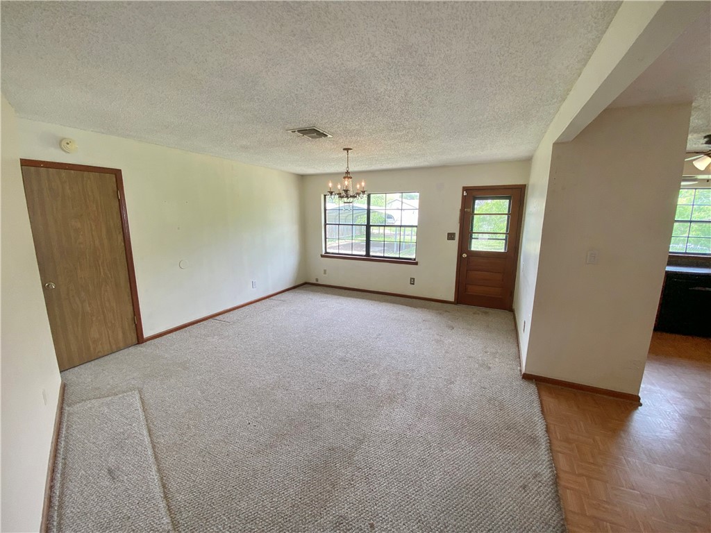 908 Fannin St Property Photo 12