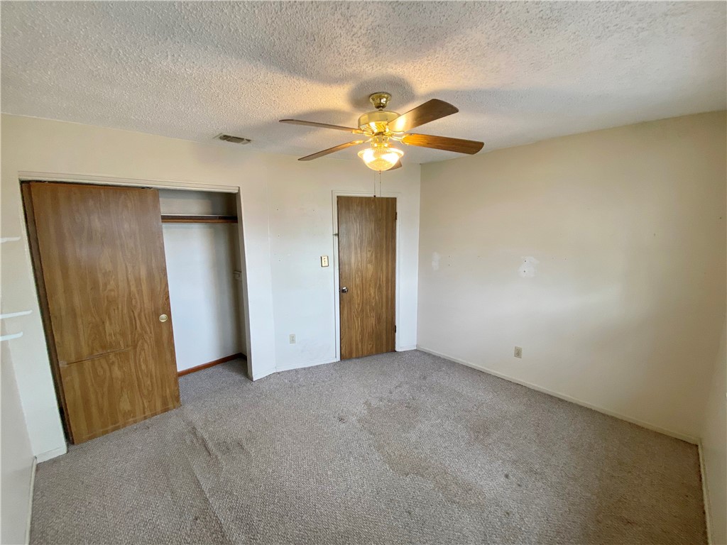 908 Fannin St Property Photo 17