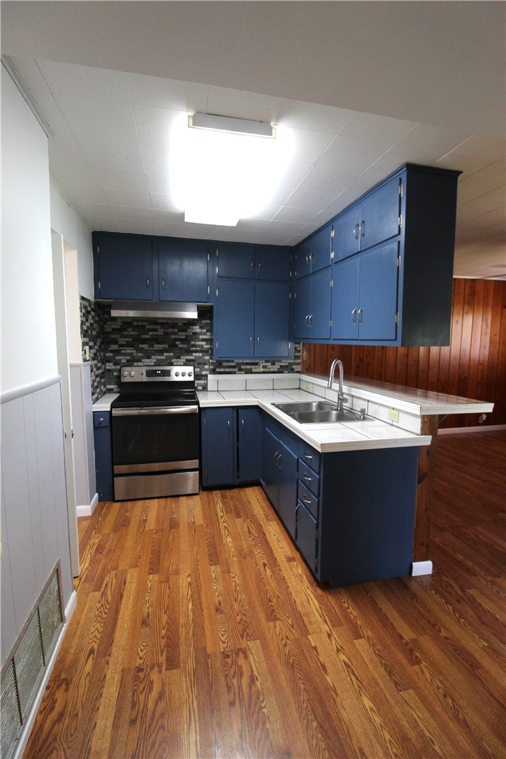 519 Field Ave Property Photo 7