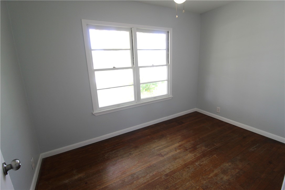 519 Field Ave Property Photo 12