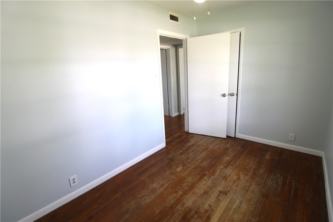 519 Field Ave Property Photo 13