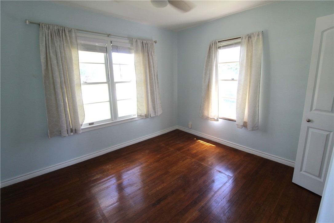 519 Field Ave Property Photo 16