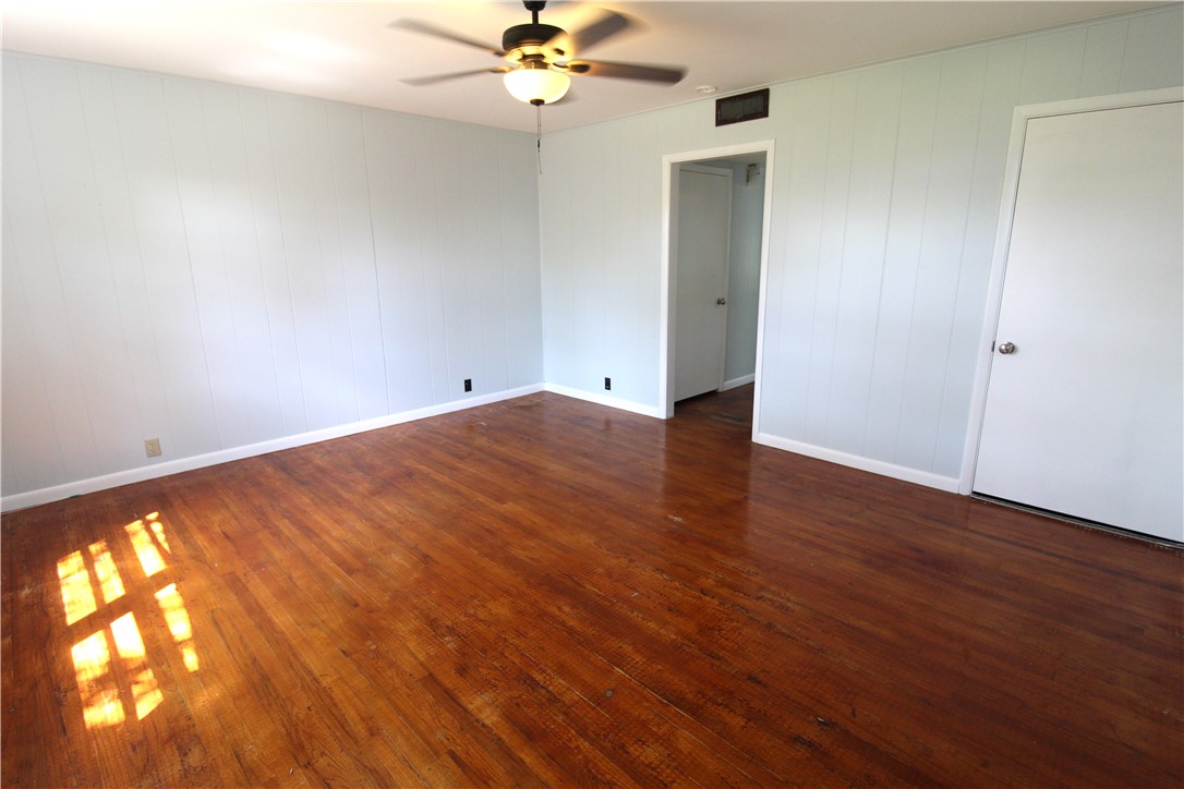 519 Field Ave Property Photo 22