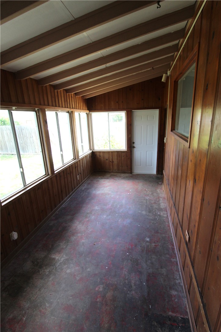 519 Field Ave Property Photo 26