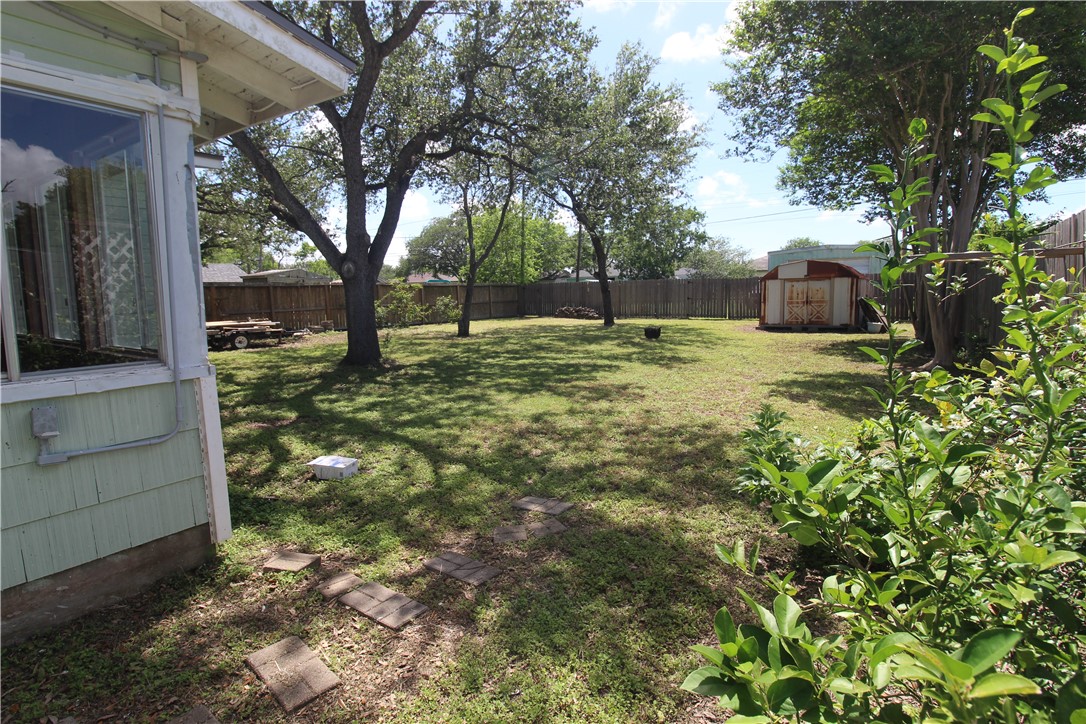519 Field Ave Property Photo 29
