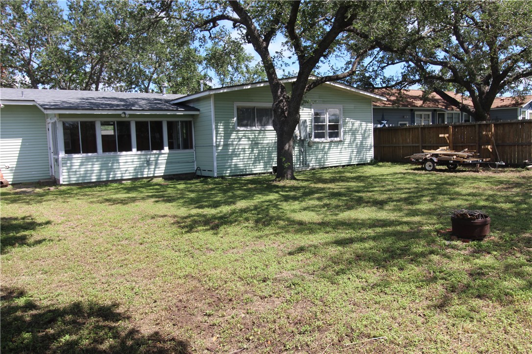 519 Field Ave Property Photo 31
