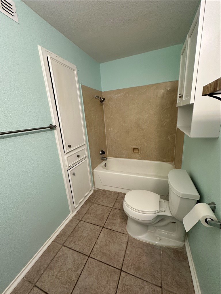 7122 Premont Dr E-103 Property Photo 18