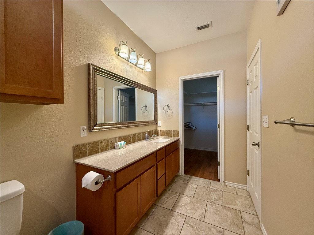 14878 Granada Dr 504 Property Photo 28