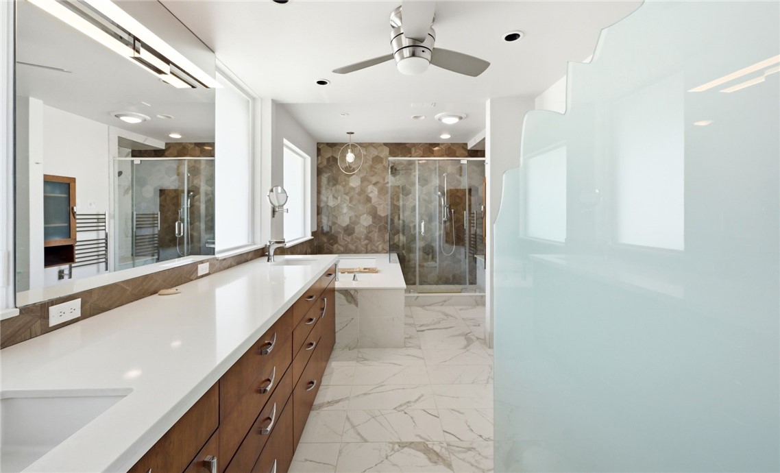 2011 Ocean Dr Property Photo 22