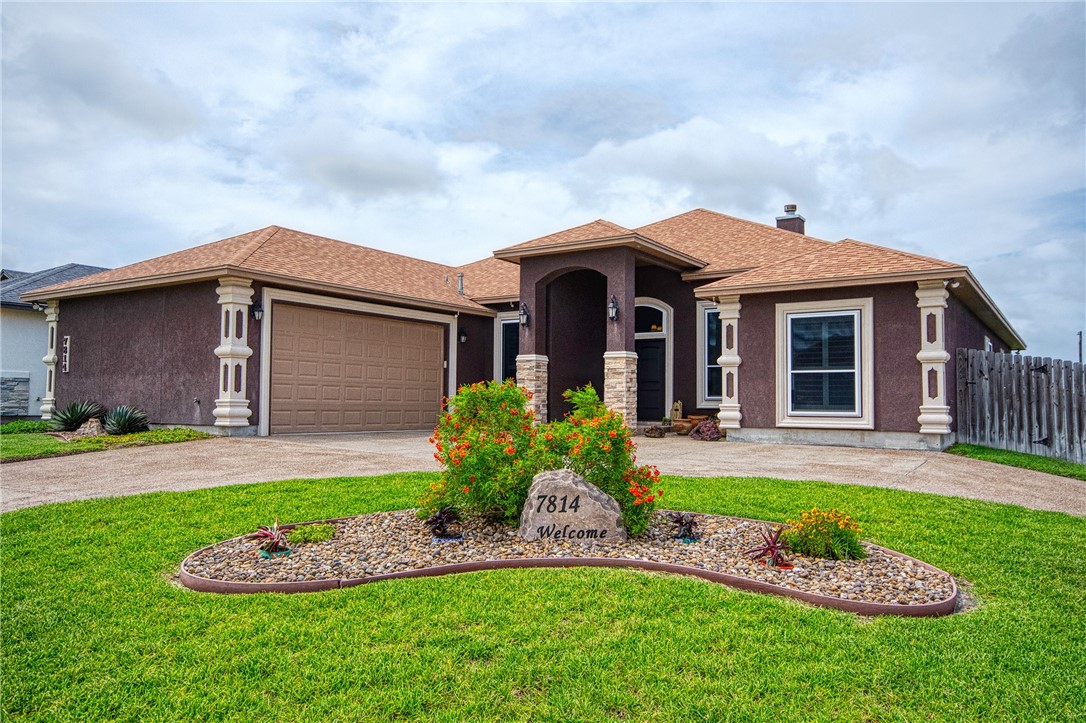 7814 Superman Dr Property Photo 1