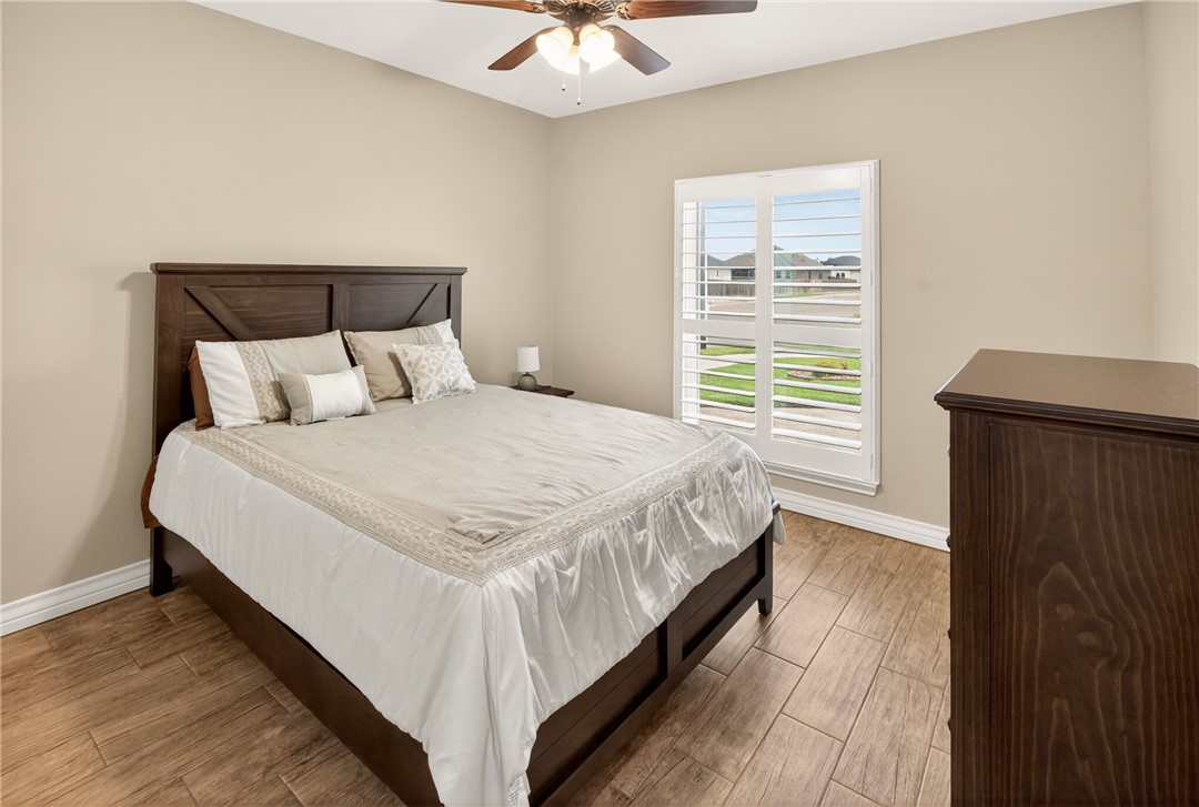 7814 Superman Dr Property Photo 24