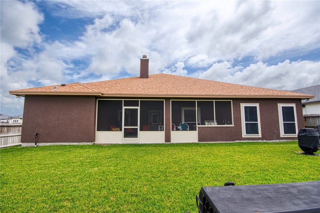 7814 Superman Dr Property Photo 30