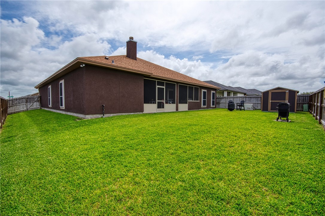 7814 Superman Dr Property Photo 31