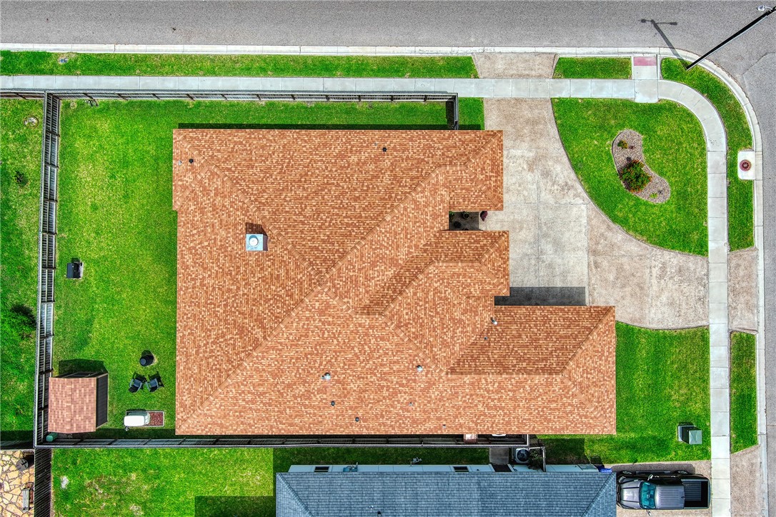 7814 Superman Dr Property Photo 35