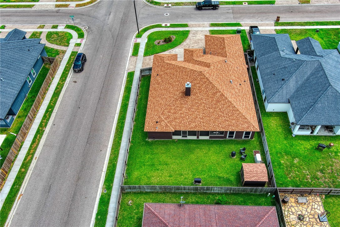 7814 Superman Dr Property Photo 36