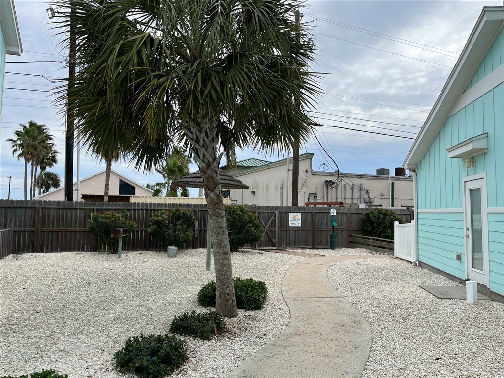 15128 Dory Dr Property Photo 24