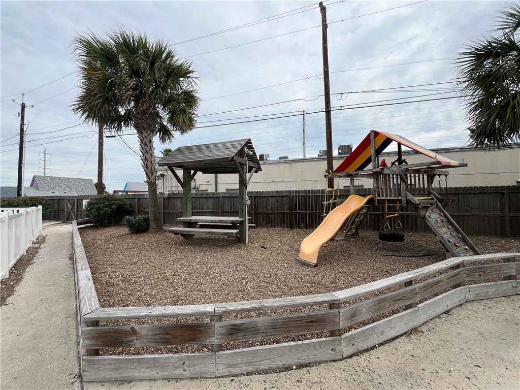 15128 Dory Dr Property Photo 27