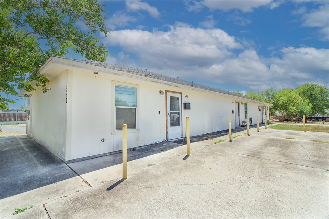 2851 Highland Ave Property Photo 2