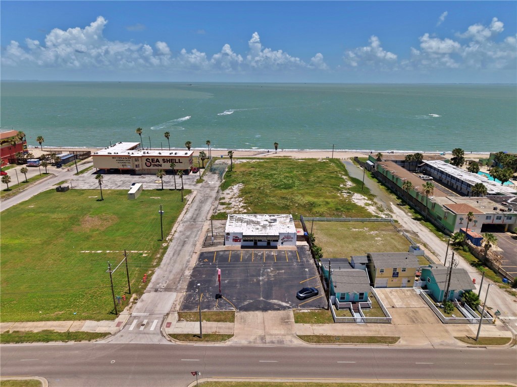3314 Surfside Blvd Property Photo 1