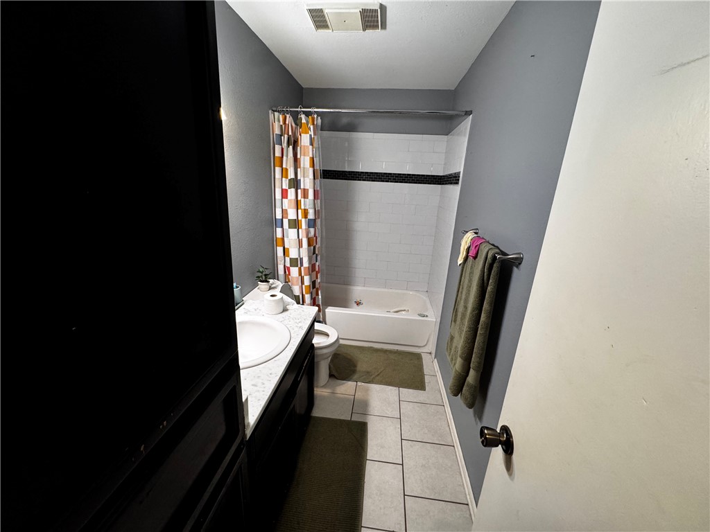 5338 Meadowgate Dr Property Photo 9