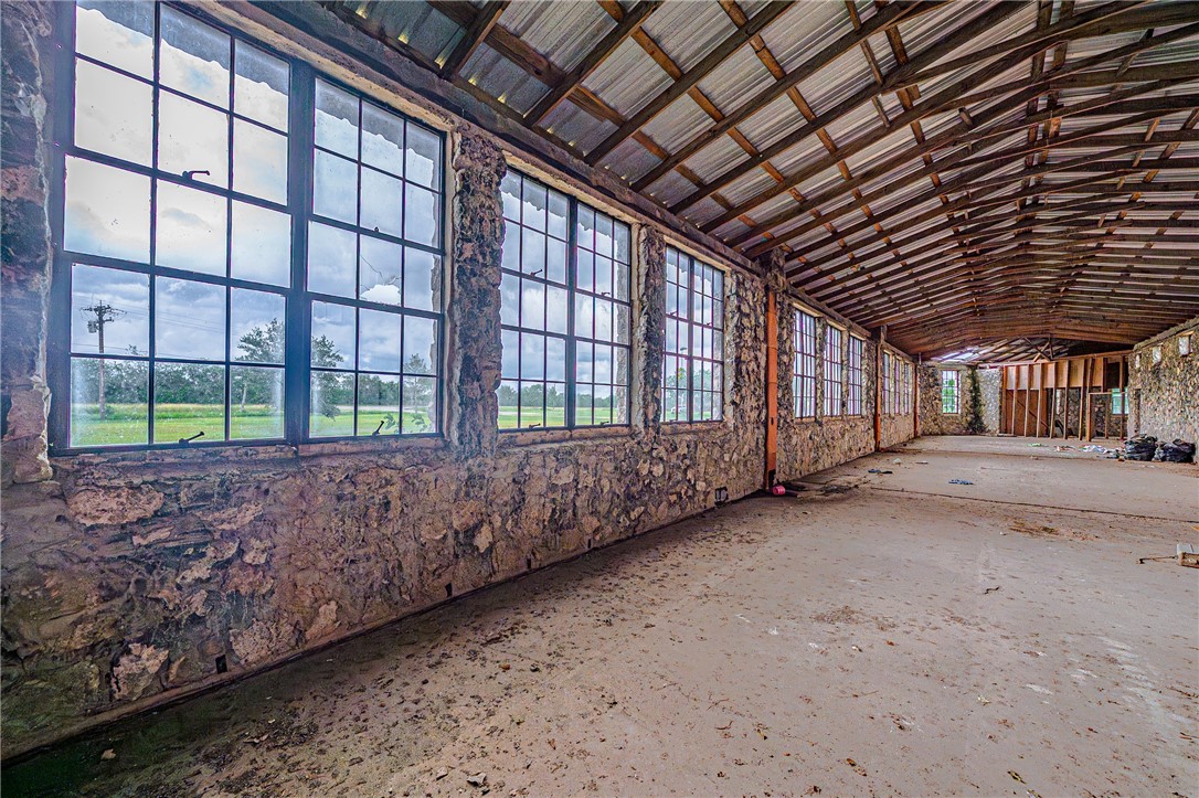 8985 Us Hwy 181 Property Photo 2