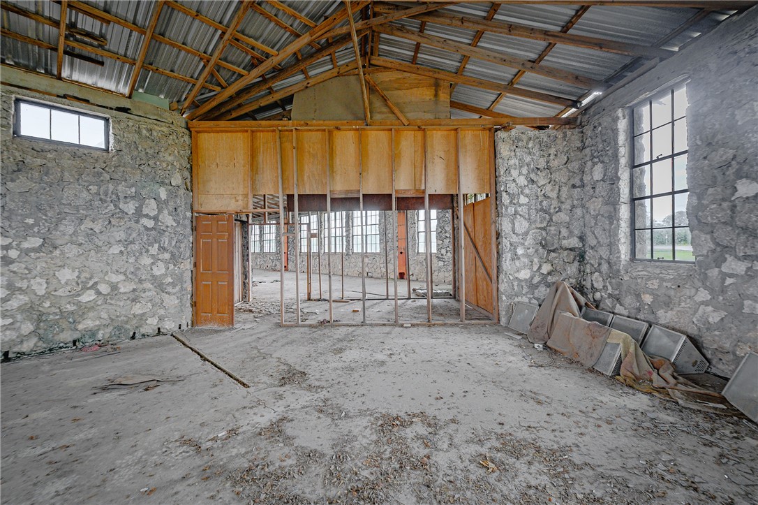 8985 Us Hwy 181 Property Photo 4