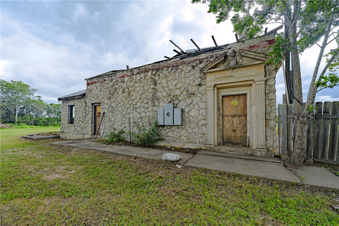 8985 Us Hwy 181 Property Photo 11