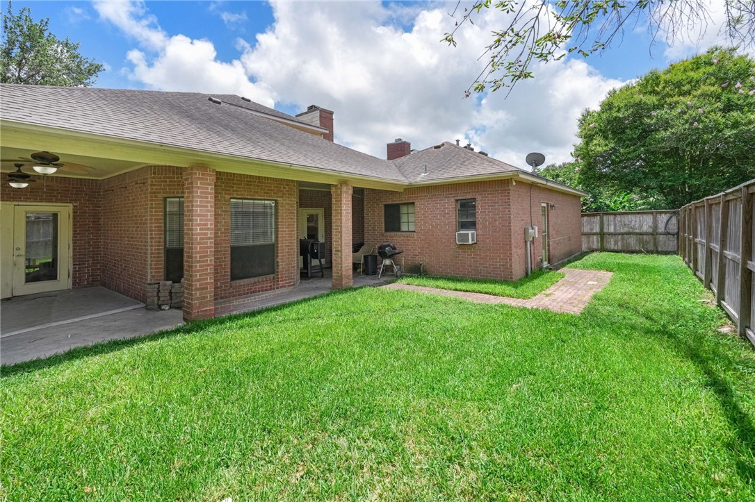 7813 Charlero Dr Property Photo 32