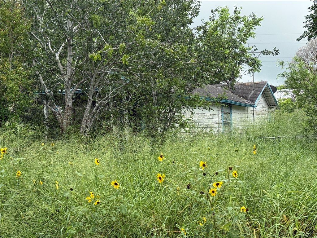 912 Ohio St Property Photo 2