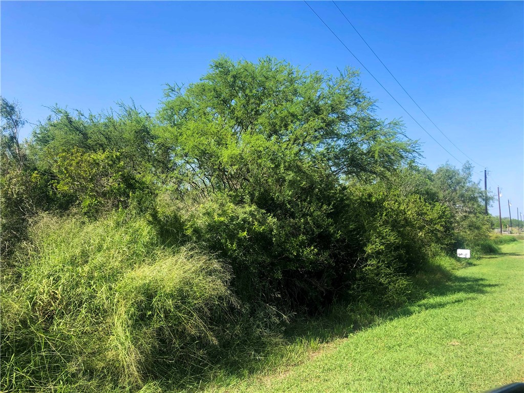 00 Cr 619 Property Photo 2